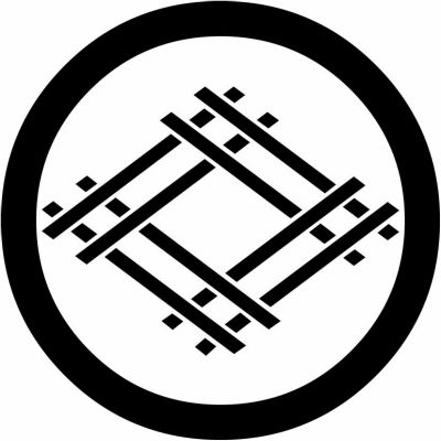 丸に変わり組み井桁