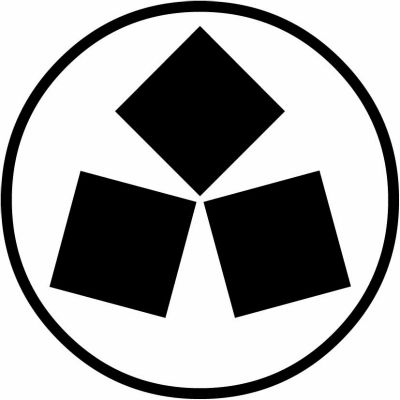 糸輪に角合わせ三つ石