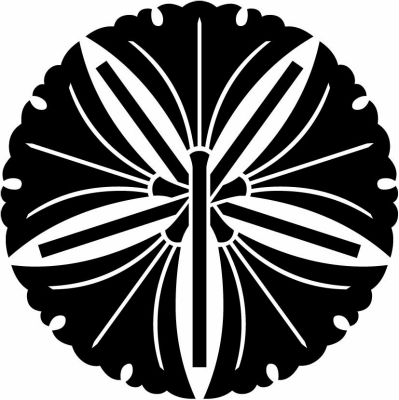 五つ軸違い銀杏