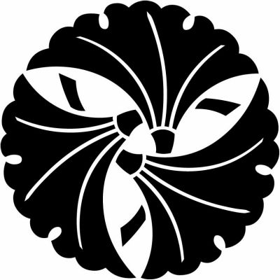 三つ組み合わせ銀杏・三つ組み銀杏