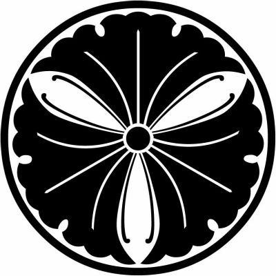 糸輪に三つ蔓銀杏（１）