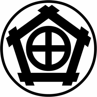 糸輪に五角井筒に轡