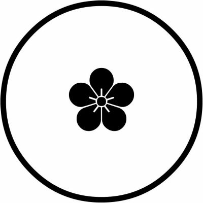 糸輪に蛇の目式梅の花