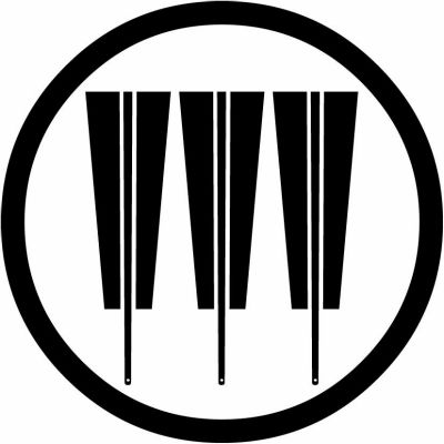 中輪に三本並び扇・中輪に三本扇