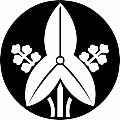 石持ち地抜き立ち沢瀉（２）