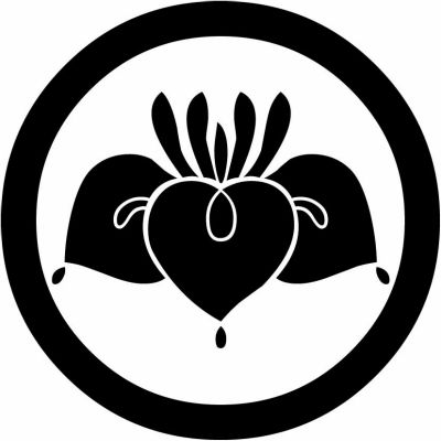 丸に杜若の花・丸に花杜若