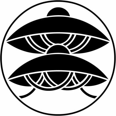 糸輪に二階笠・糸輪に二蓋笠