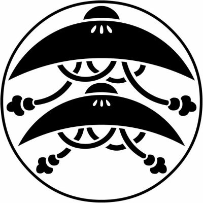 糸輪に房付き二階笠・糸輪に房付き二蓋笠