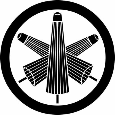 丸に三本違い傘