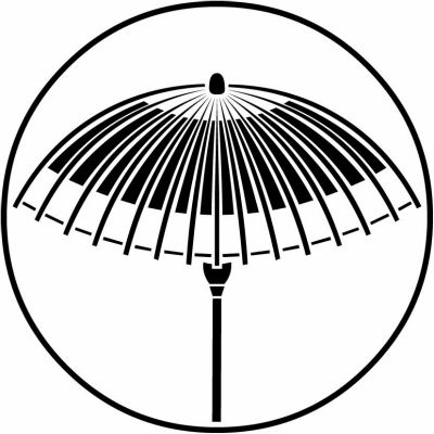 糸輪に蛇目の傘