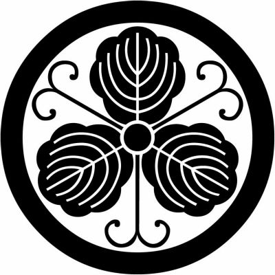 丸に蔓柏（四本葉脈）（１）