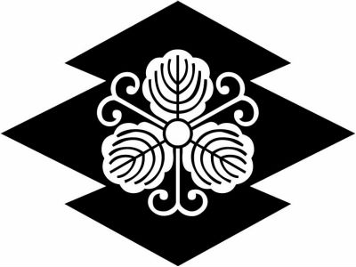 松皮菱に地抜き蔓柏