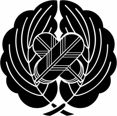 抱き柏に違い鷹の羽