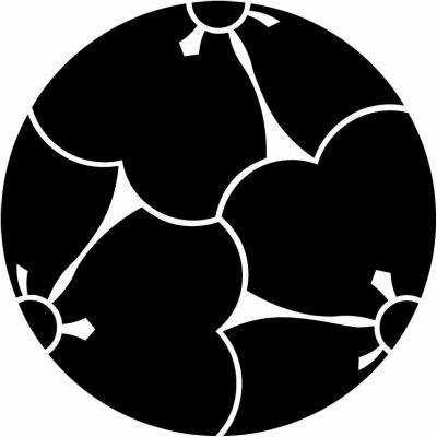 重ね三つ割り片喰・三つ割り重ね片喰