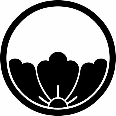 中輪に覗き唐花