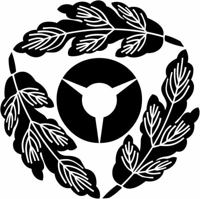 三つ追い菊の葉に三つ地紙