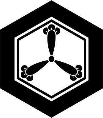 亀甲に三つ丁子