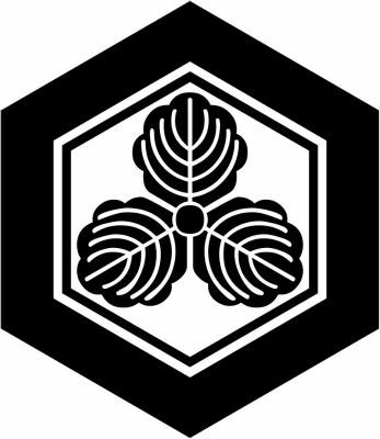 亀甲に三つ柏