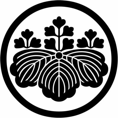 中輪に五三桐・中輪に五三の桐