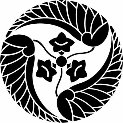 三つ割り花河骨