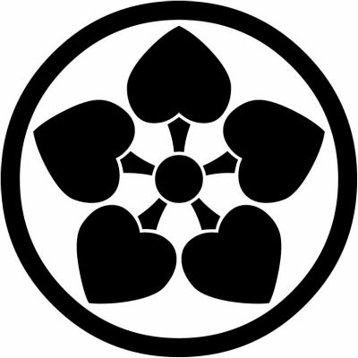 中輪に五つ裏河骨