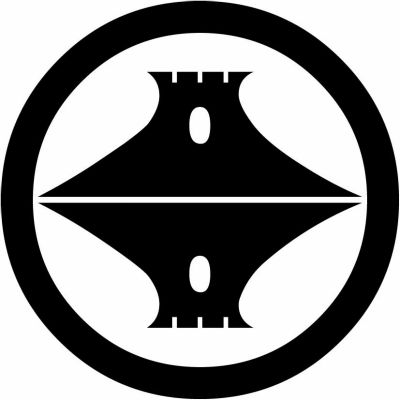 丸に二つ三味駒