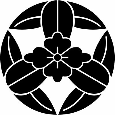 九枚笹敷きに花菱