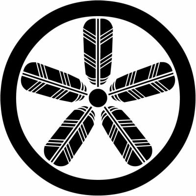 丸に五つ鷹の羽・丸に五つ鷹の羽車