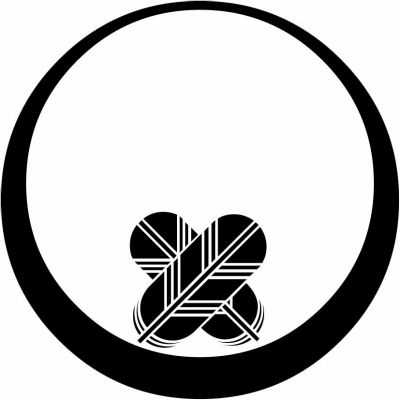 月輪に総覗き鷹の羽・月輪に総覗き違い鷹の羽