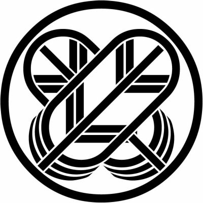 細輪に陰違い鷹の羽