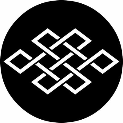 石持ち地抜き角宝結び