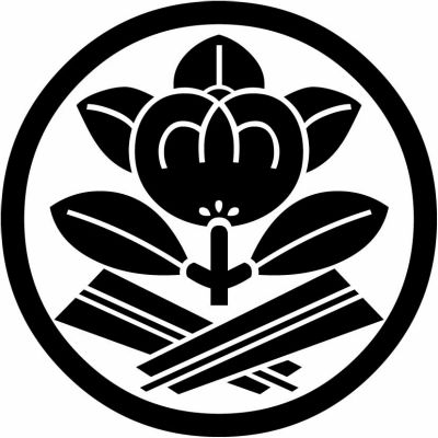 中輪に橘違い扇