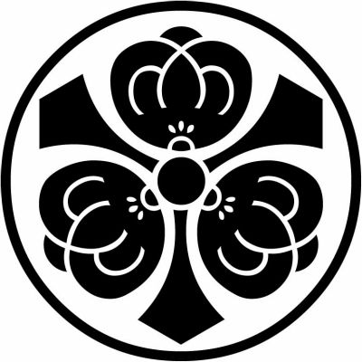 糸輪に剣三つ茶の実・糸輪に三つ剣茶の実（１）