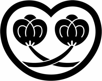 団扇に違い茶の実