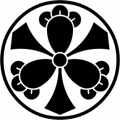 糸輪に剣三つ丁子