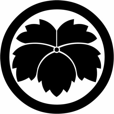 丸に大割り鬼蔦