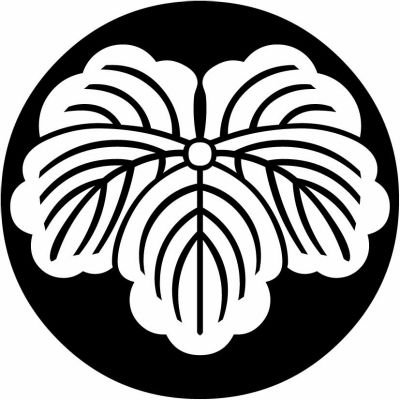 石持ち地抜き蔦