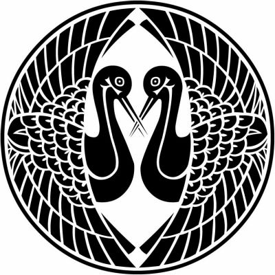 糸輪に喰い合い対い鶴