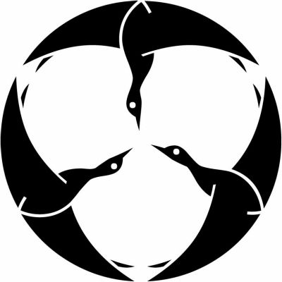 変わり光琳三つ鶴