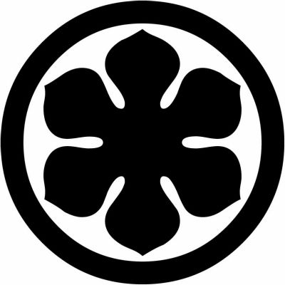 丸に変わり梨の花