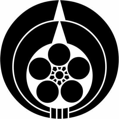 二つ熨斗輪に梅鉢