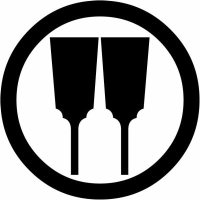 丸に並び羽子板