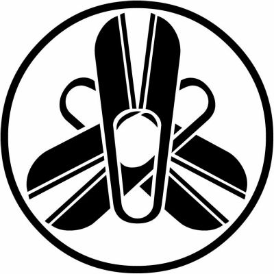 糸輪に三つ違い鋏・糸輪に三つ重ね鋏