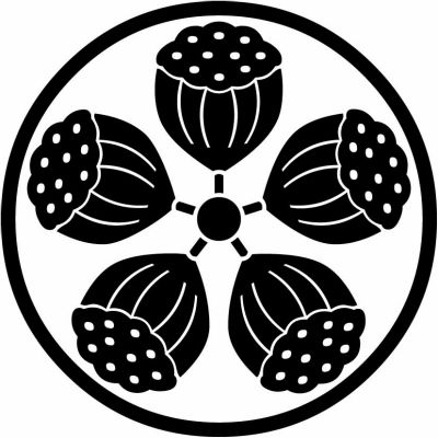 細輪に五つ蓮の実