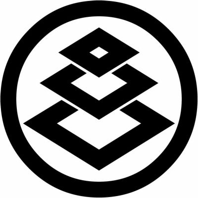 丸に変わり三階菱