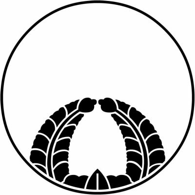 糸輪に覗き上がり藤