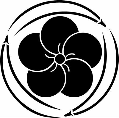 三つ追い松葉に捻じ梅