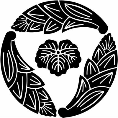 三つ追い茗荷に蔦