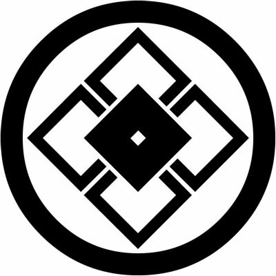 丸に陰陽五つ目