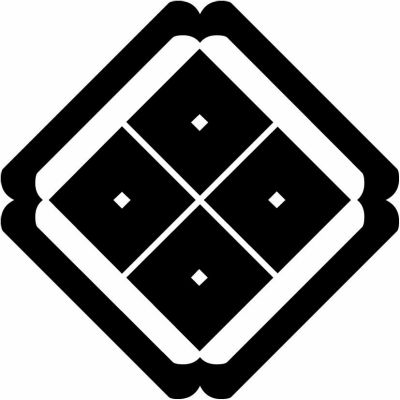 隅入り角に隅立て四つ目